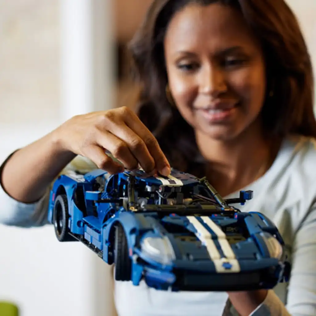 imagen de LEGO® Technic: Ford GT 2022 (42154) 6