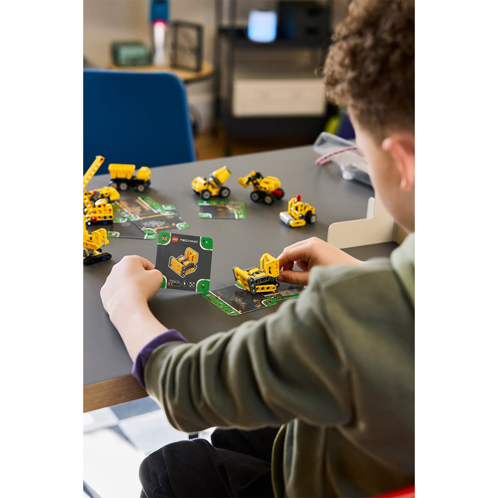 imagen de LEGO® Technic: Mini Maquinarias (42233) 9