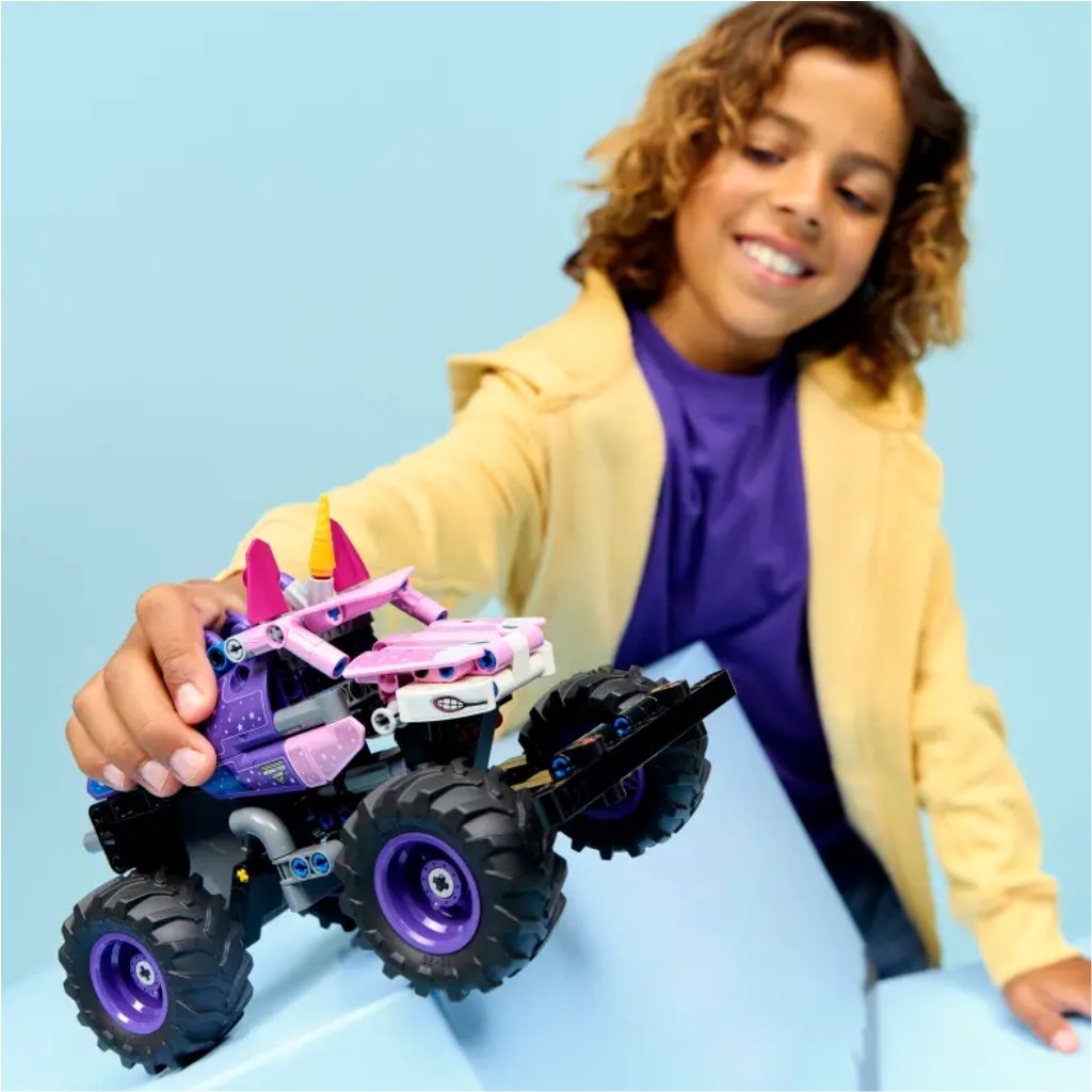 imagen de LEGO® Technic: Monster Jam™ Sparkle Smash™ - Coche de retroceso (42220) 4