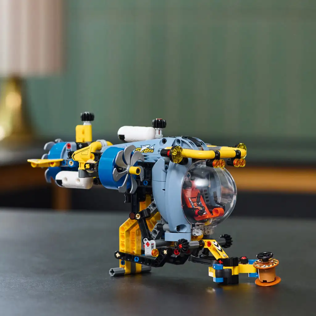 imagen de LEGO® Technic: Submarino de investigación de aguas profundas (42201) 3