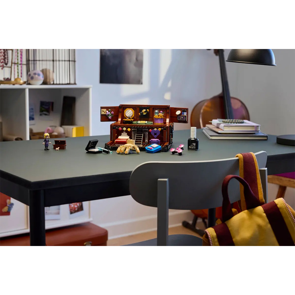 imagen de LEGO® Wednesday: El hogar de Izé (76785) 8