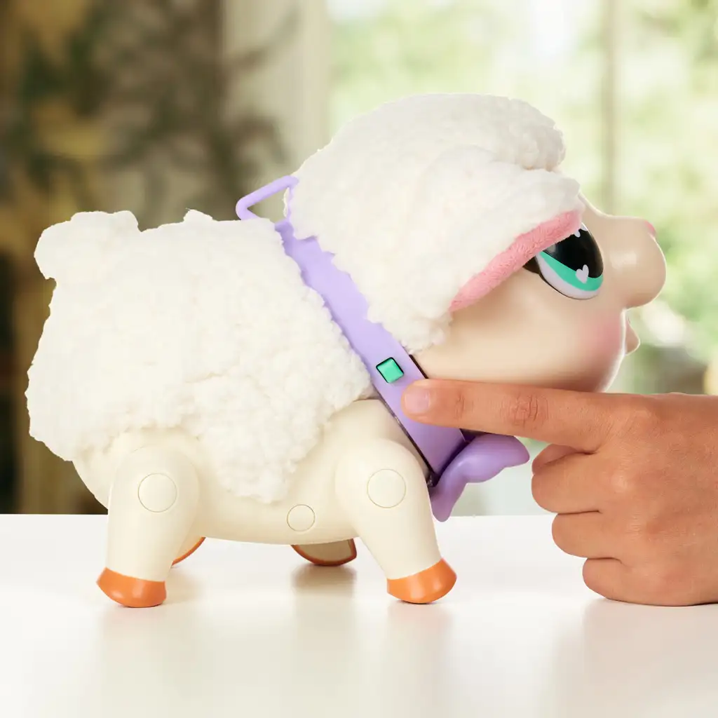 imagen de Little Live Pets: Snowie Cordero, la oveja interactiva con sonido y función de movimiento 5