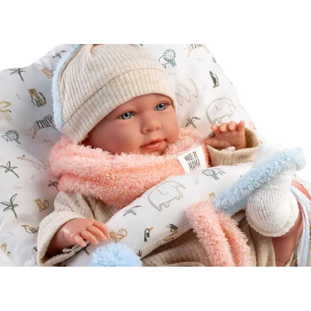 imagen de Llorens: Mimi muñeca llorona de 42 cm con gorro de orejas y almohada 3