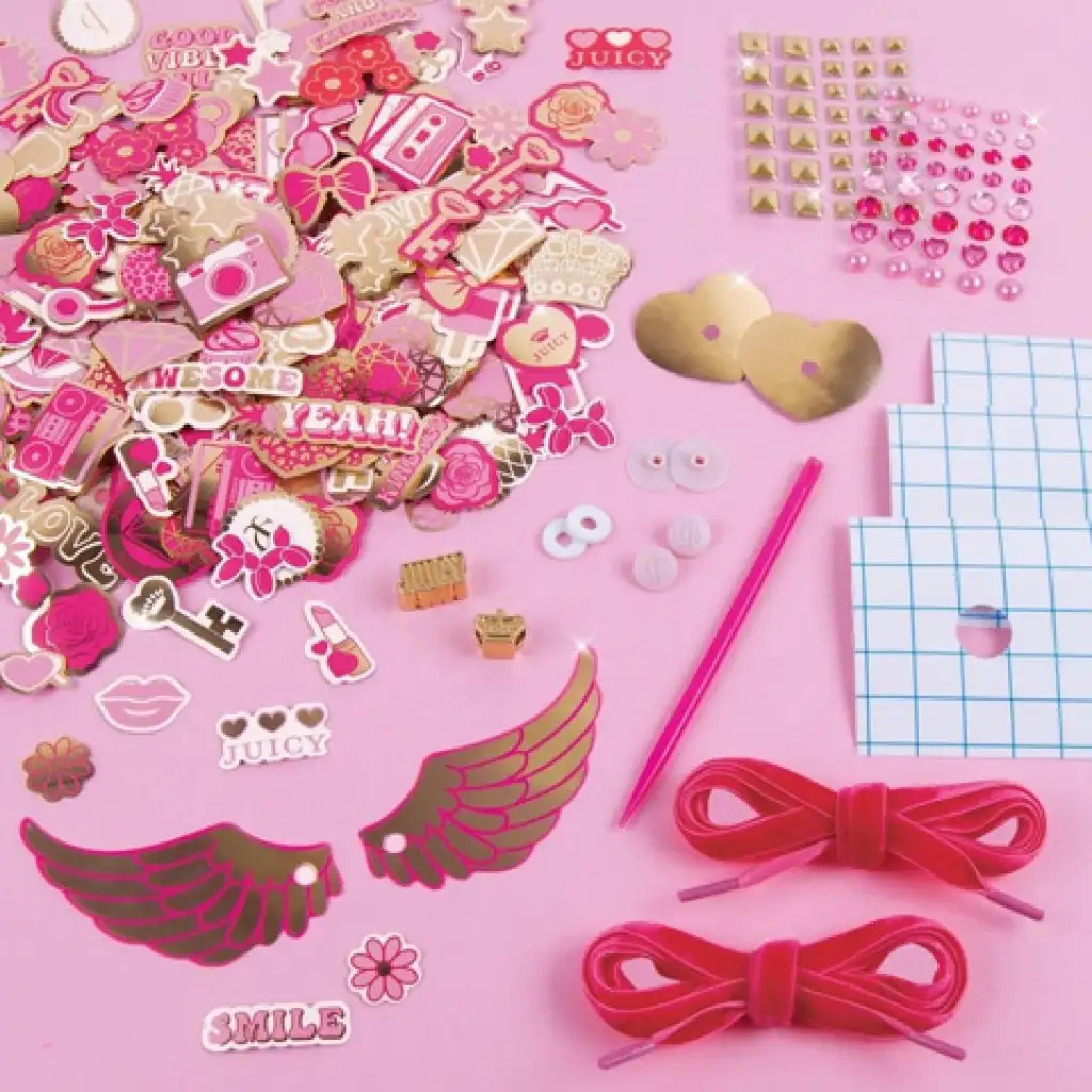 imagen de Make it Real: Juicy Couture -  Set creativo de decoración de zapatos Sticker Chic 2