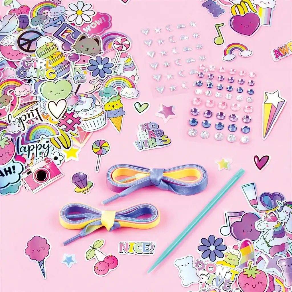 imagen de Make It Real: Sticker Chic Decoración de Zapatos - La Moda del Camino Arcoíris 3