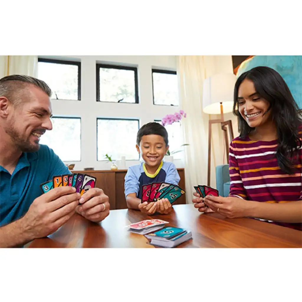 imagen de Mattel: UNO Flip! juego de cartas 4