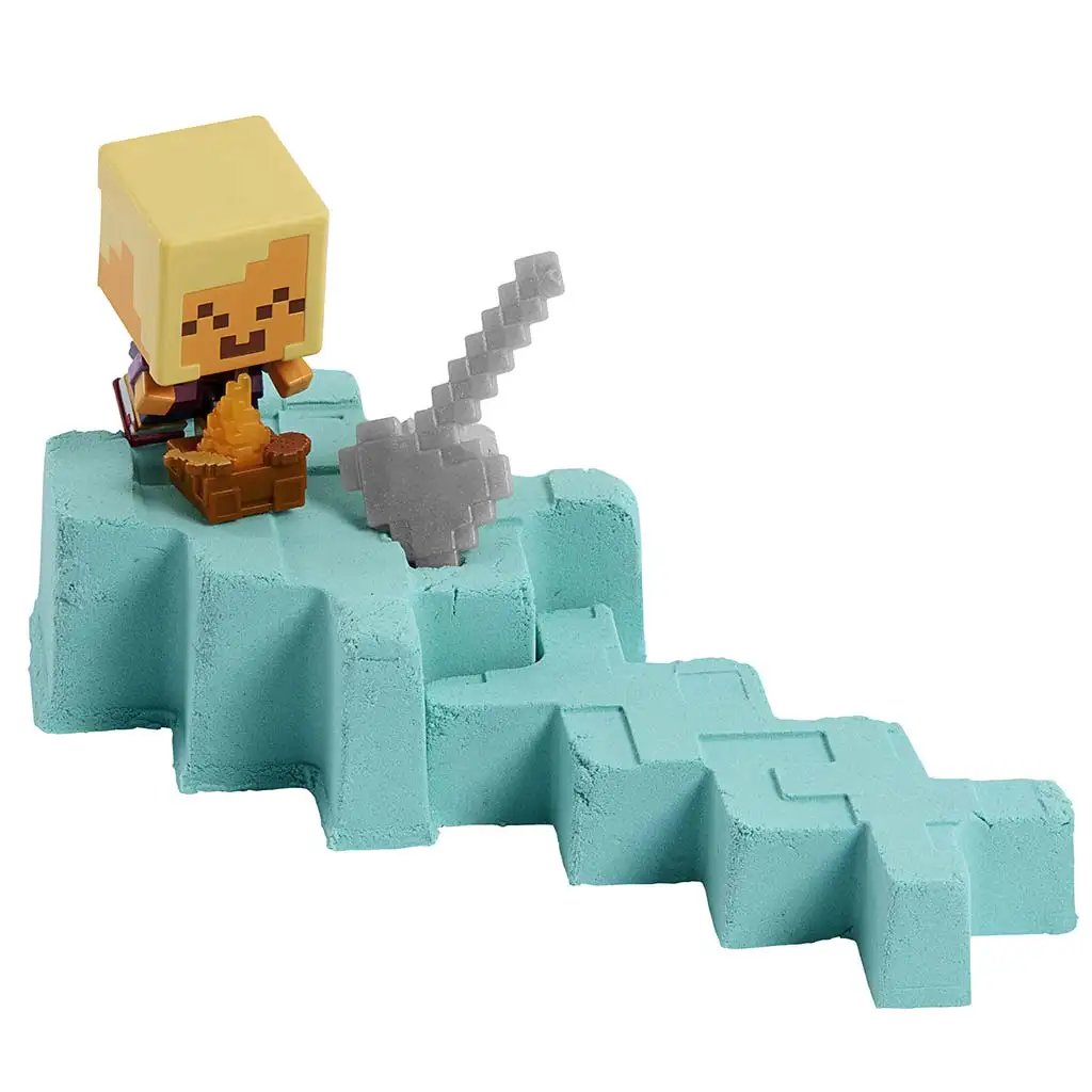 imagen de Minecraft: Revelar minifigura de marinero rubio dorado en caja en forma de espada amarilla - Mattel 2