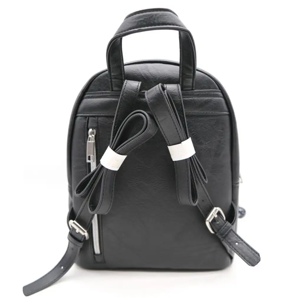 imagen de Mochila negra de Wednesday 29x21x11cm 2