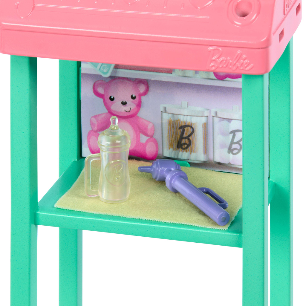 imagen de Muñeca Barbie médico infantil rubia set de juego - Mattel 3