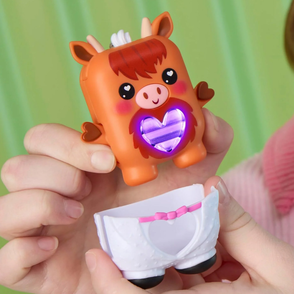 imagen de Nano-mals: Figura de vaca electrónica interactiva Cowbert – Hasbro 3