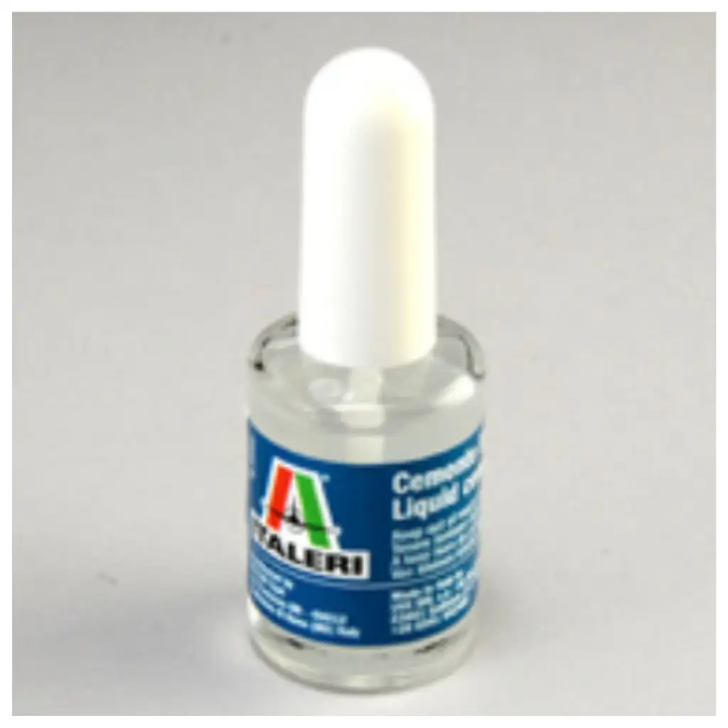 imagen de Pegamento para maquetas con pincel Italeri 15ml - con pincel fino 2