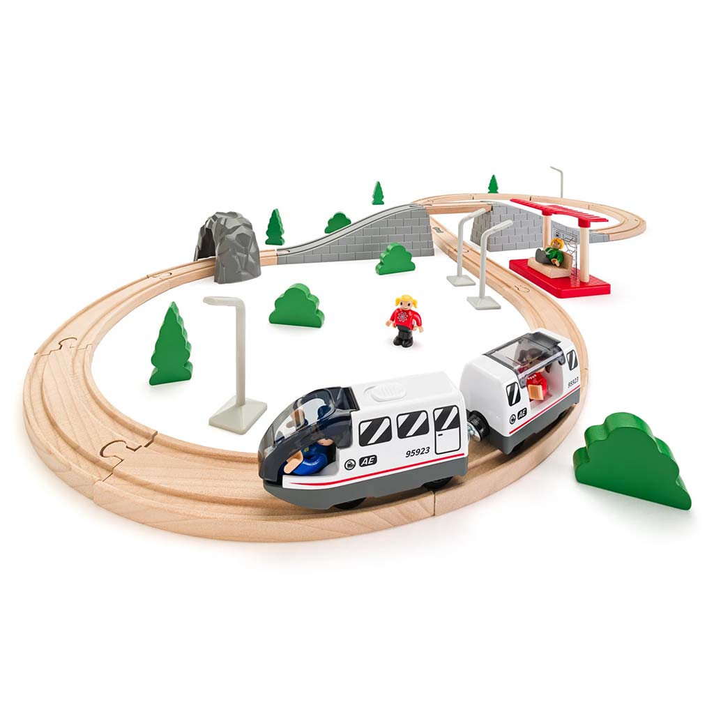 imagen de Pista de tren de madera ensamblable con tren de pasajeros y otros accesorios de 45 piezas - Woodyland 1