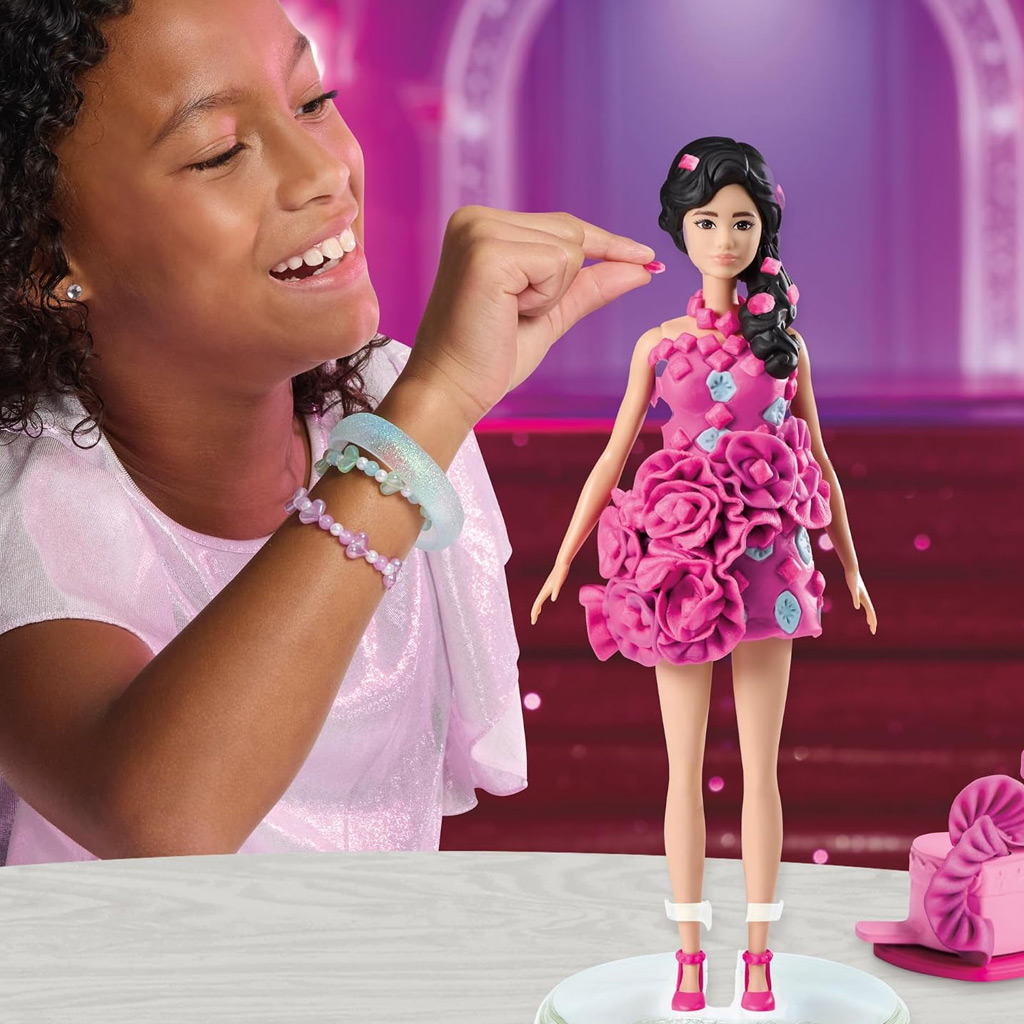imagen de Play-Doh: Joyería y cintas brillantes de Barbie set de plastilina con muñeca – Hasbro 2