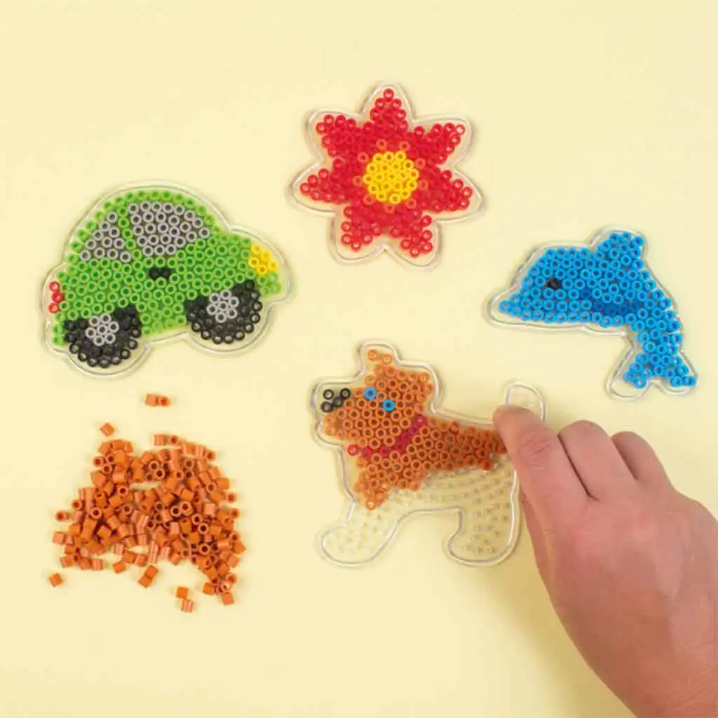 imagen de PlayBox: base de perlas MIDI planchables de 5 mm - perro, coche, pez, flor paquete de 4 unidades 3
