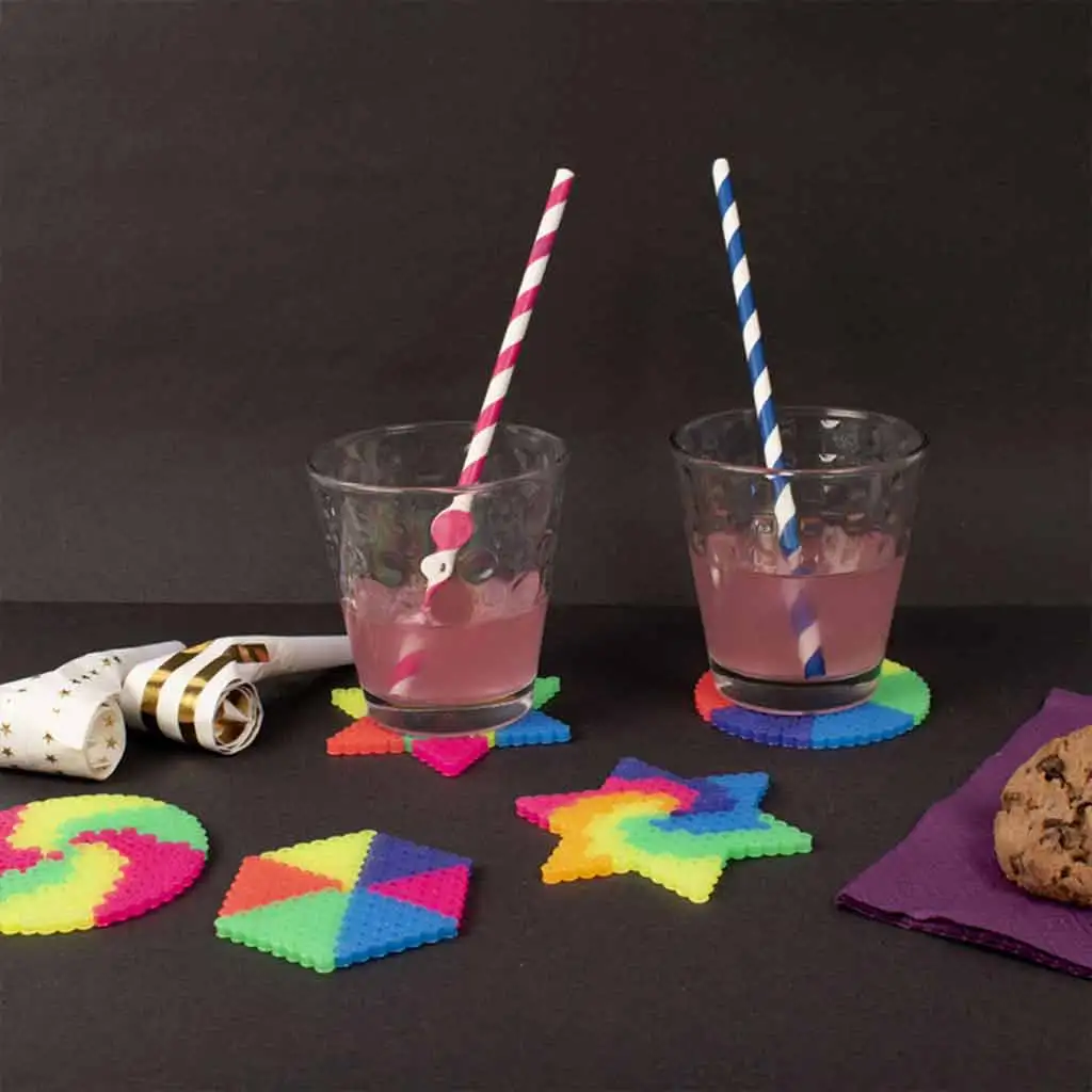 imagen de PlayBox: Perlas de planchar de color neón MIDI de 5 mm en cubo de 5.000 unidades 3