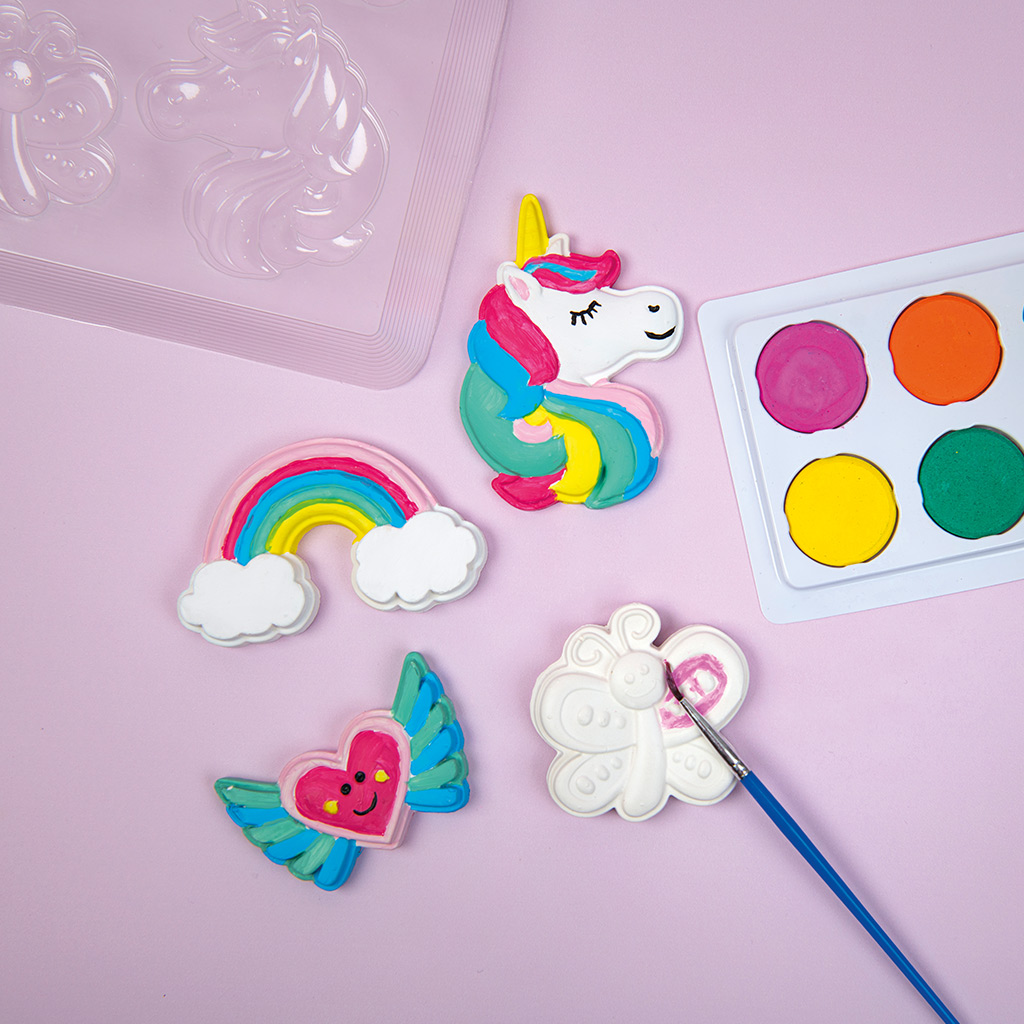 imagen de PlayBox: Set de moldes de yeso para crear imanes de unicornio 4