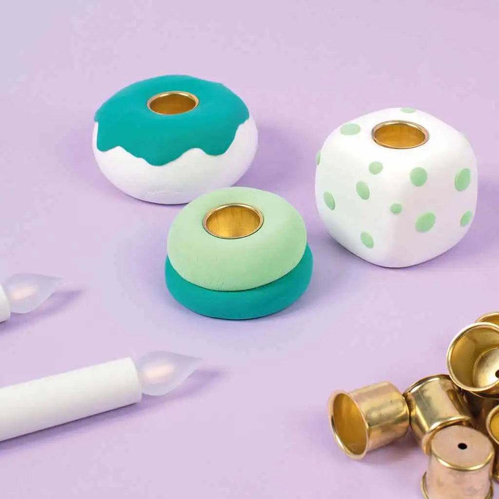imagen de PlayBox: Soporte de vela de latón de 21 mm de diámetro, paquete de 25 unidades 3