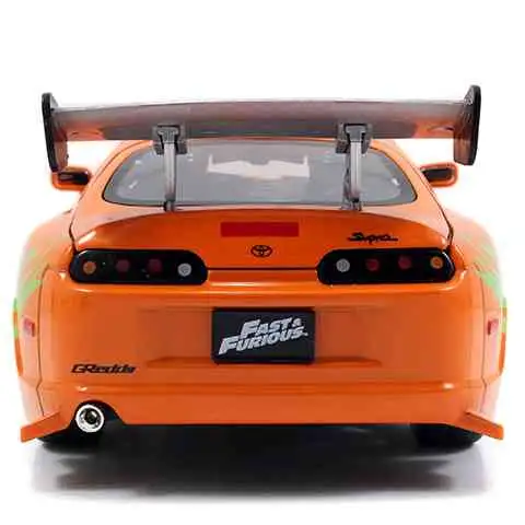 imagen de Rápido y Furioso: Figura de Brian y modelo de coche Toyota Supra 1/24 - Simba Toys 5