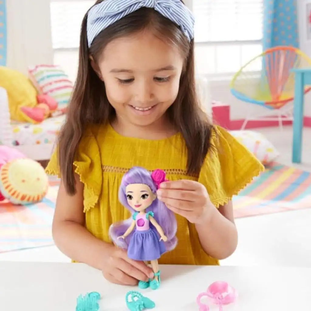 imagen de Rayo de sol: muñeca Blair con accesorios 15cm - Mattel 3