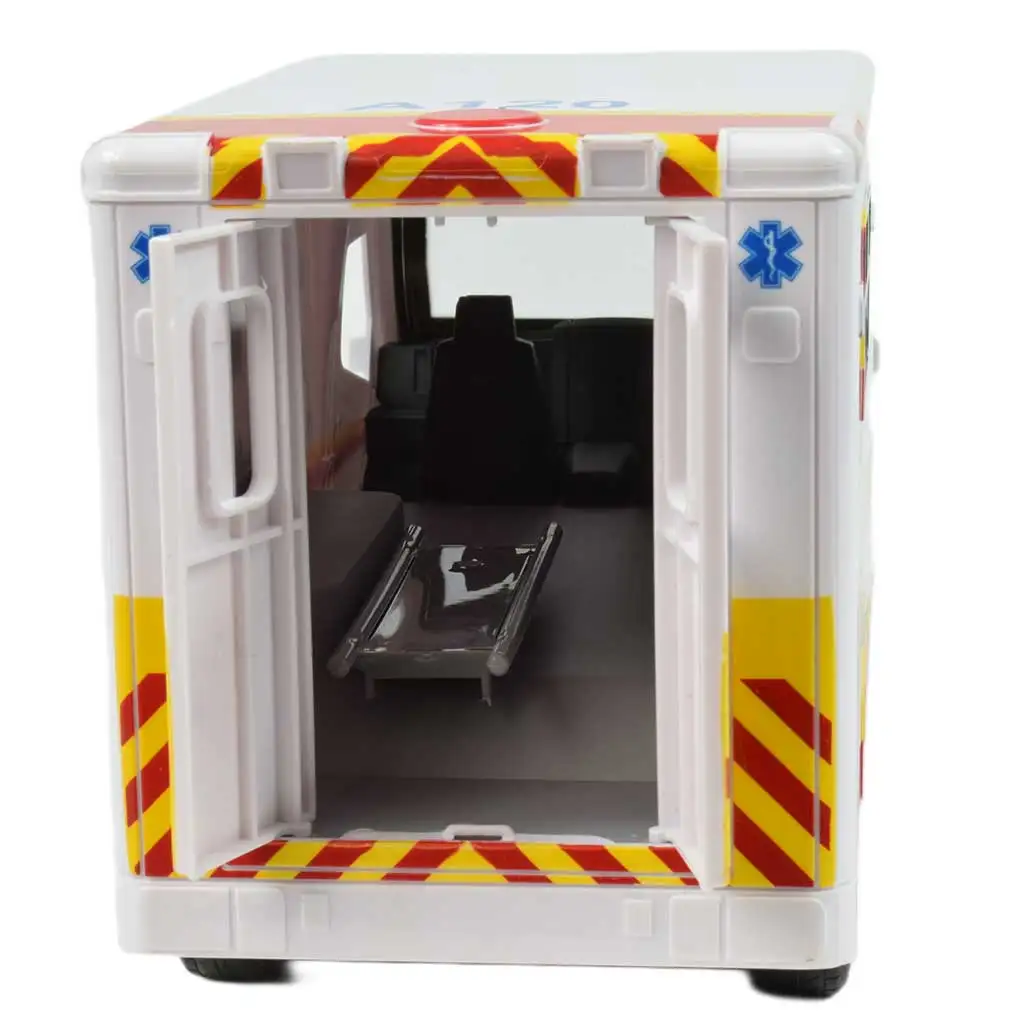 imagen de RC Ambulancia blanca a control remoto con efectos de luz 2,4GHz escala 1/12 30cm 3