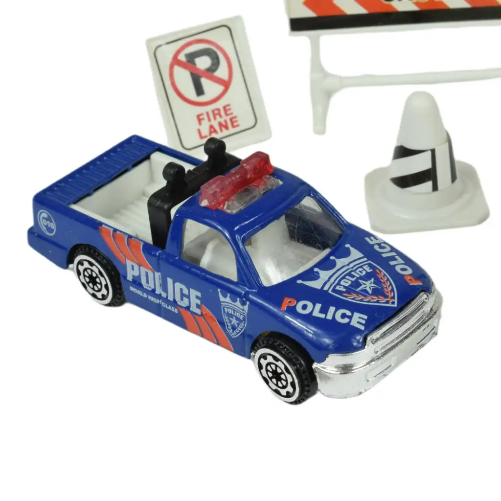 imagen de Set de Policía: Set de policía con vehículos y accesorios en varias versiones 1ud 10