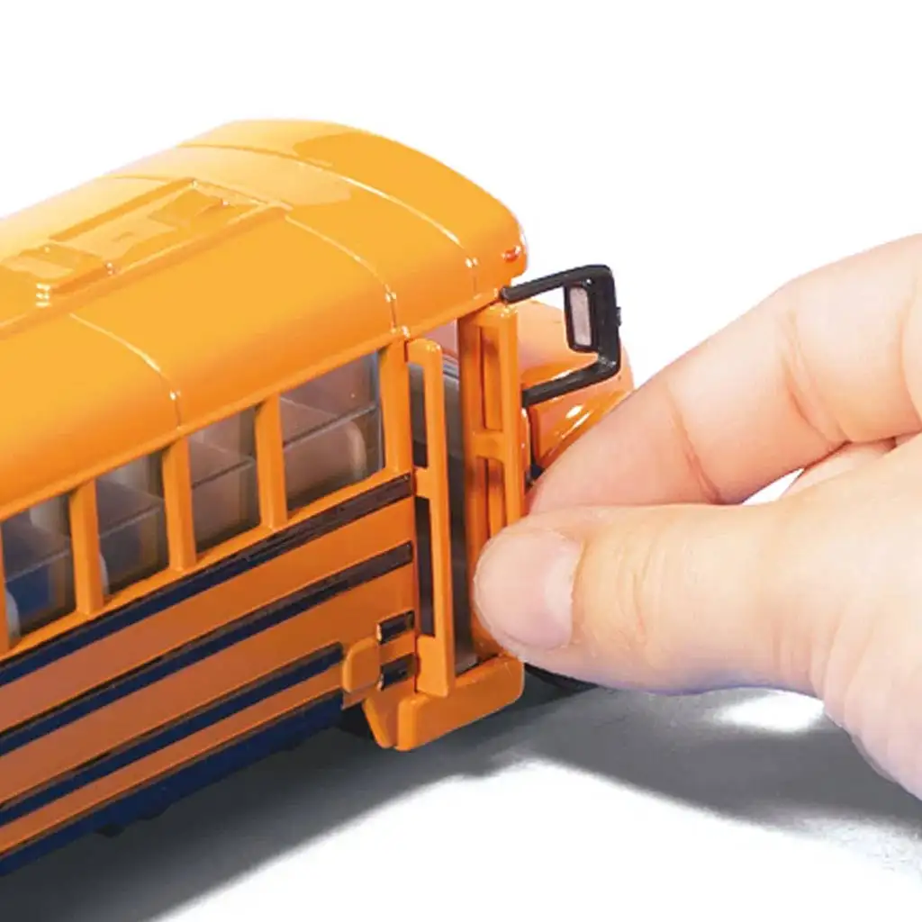 imagen de SIKU Autobús escolar americano 1/55 2