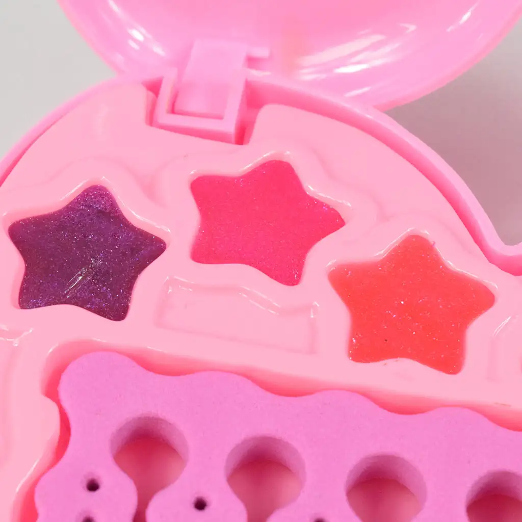 imagen de S&Lí Cosmetics: Paleta de maquillaje y uñas premium en caja con forma de corazón de tres niveles 8