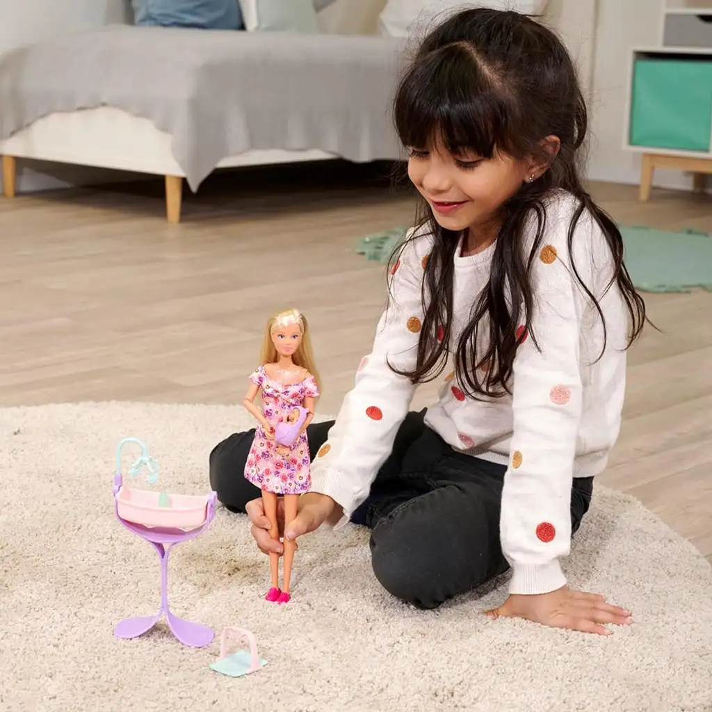 imagen de Steffi Love: Steffi muñeca embarazada con cuna y accesorios - Simba Toys 8