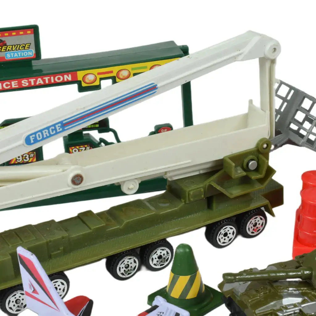 imagen de Super Army: Set de juego militar con vehículos de metal y avión de fricción en dos versiones 9