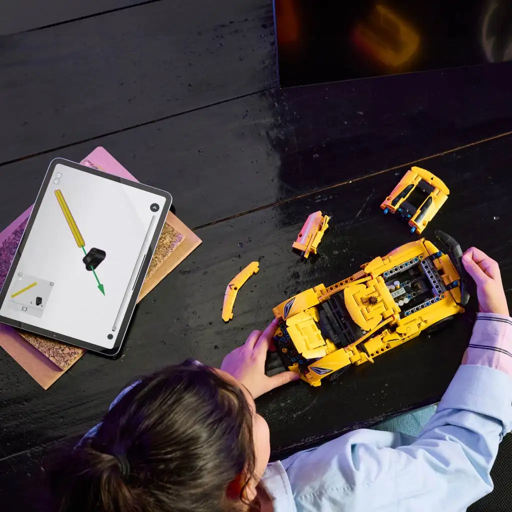 imagen de LEGO® Technic: Chevrolet Corvette Stingray (42205) 3