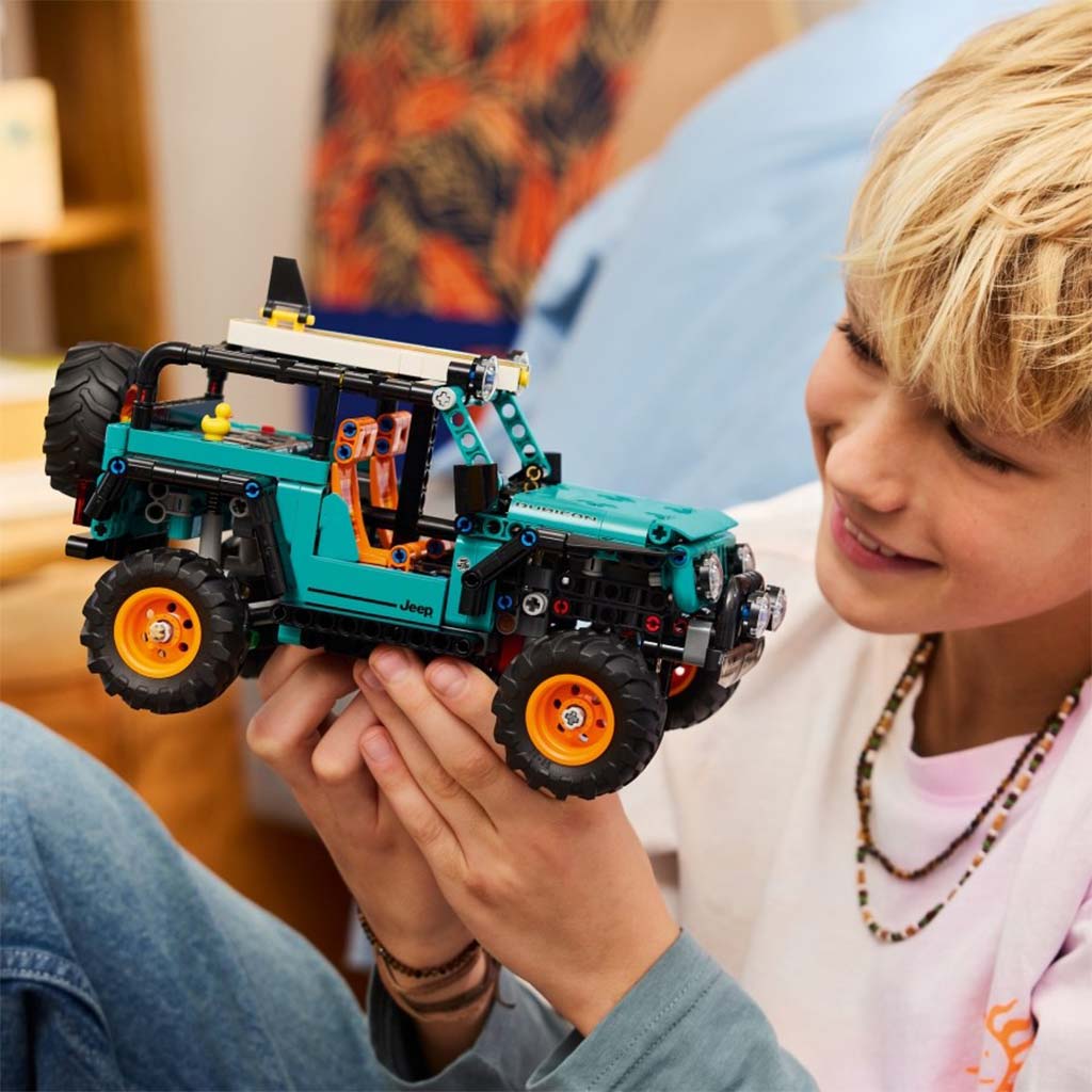 imagen de LEGO® Technic: Jeep® Wrangler Rubicon SUV (42227) 6
