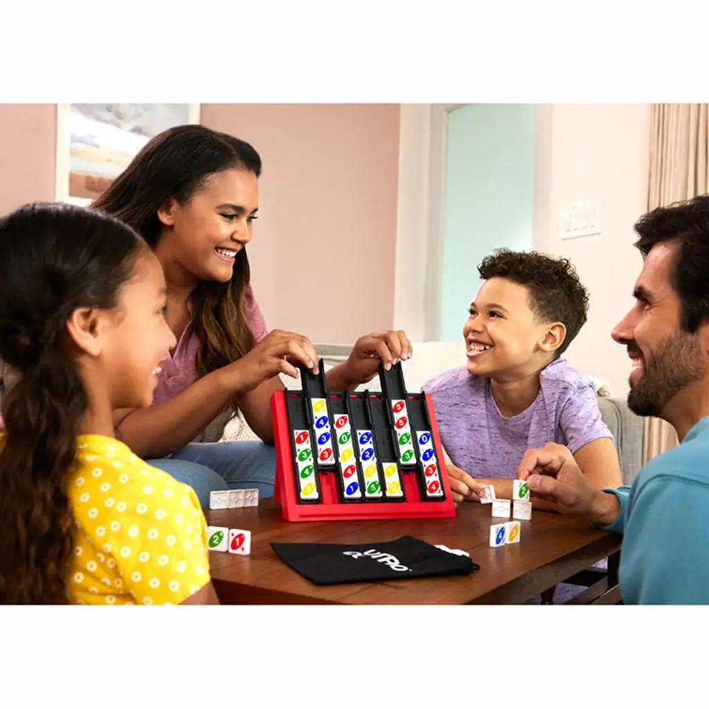 imagen de UNO Quatro juego de mesa - Mattel 4