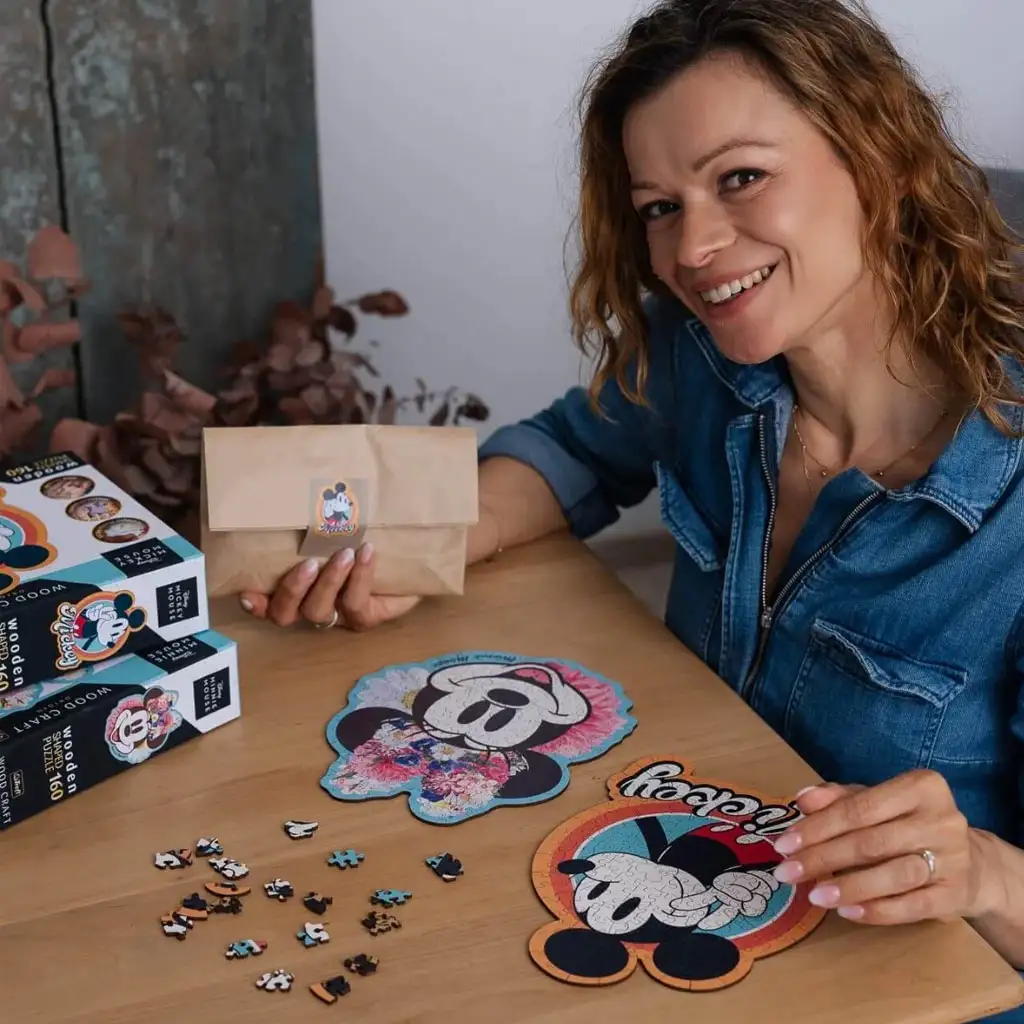 imagen de Wood Craft: Disney - Puzzle de madera premium Retro Mickey Mouse de 160 piezas - Trefl 3
