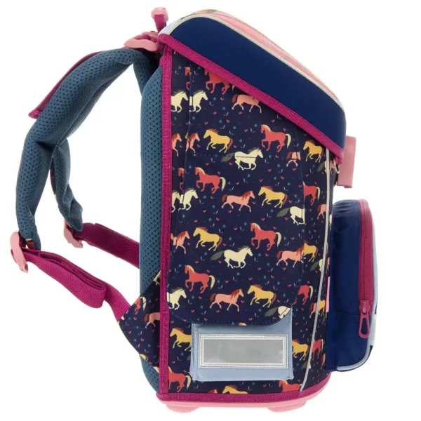 imagen de Ars Una: Mochila escolar compacta ergonómica con cierre magnético Wild and Free 33x41x24cm 2