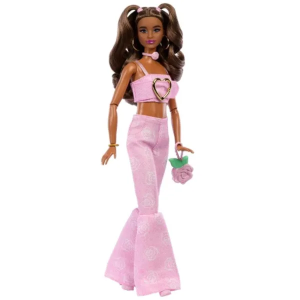 imagen de Barbie: Muñeca amigas a la moda con conjunto de ropa de estampado de rosas - Mattel 2