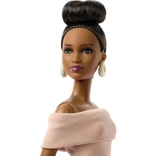 imagen de Barbie: Signature Basics Neutral Collection 08 muñeca de colección - Mattel 4