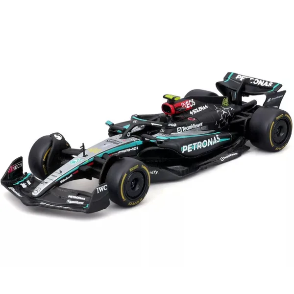 imagen de Bburago: Mercedes-AMG F1 W15 Performance coche de carreras de metal modelo 1/43 (Lewis Hamilton #44) 2