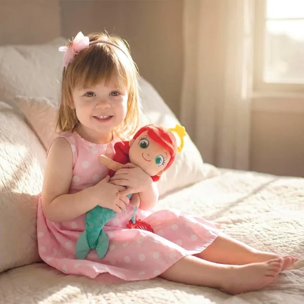 imagen de Figura de peluche Disney Baby Ariel con mordedor de 33 cm - Clementoni 2