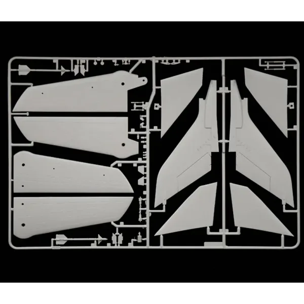 imagen de Italeri 1/48 Tornado GR.1/IDS modelo de avión 6