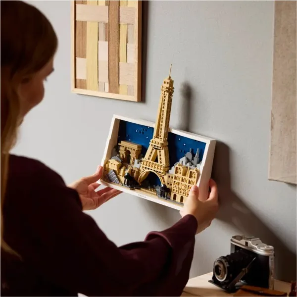 imagen de LEGO® Architecture: París – la ciudad del amor (21064) 4