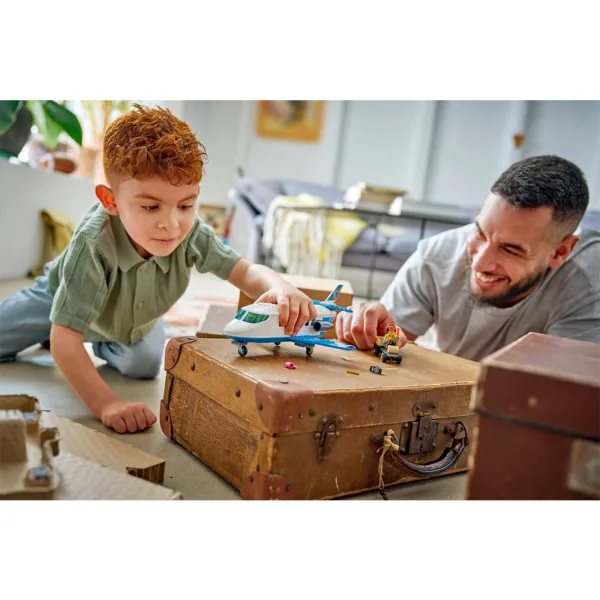 imagen de LEGO® City: Avión de pasajeros (60492) 6