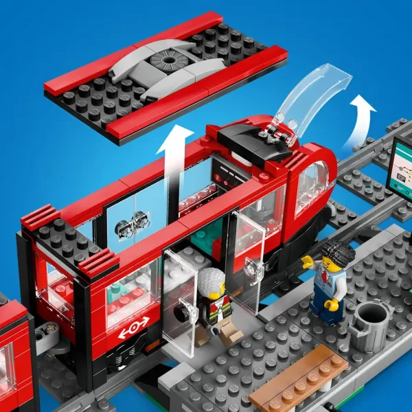 imagen de LEGO® City: Tranvía urbano y parada (60423) 7