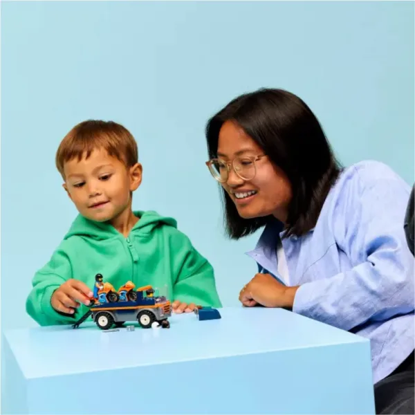 imagen de LEGO® City: Vehículo transportador de motos (60491) 5