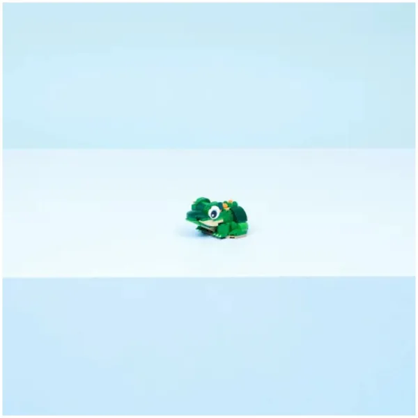 imagen de LEGO® Creator: Tortuga con una flor de lirio de agua (31377) 4