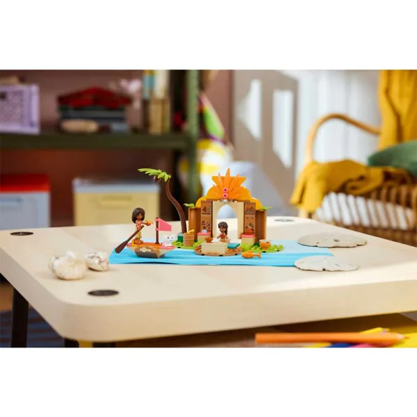 imagen de LEGO® Disney™: Casa rural y balsa (43282) 4