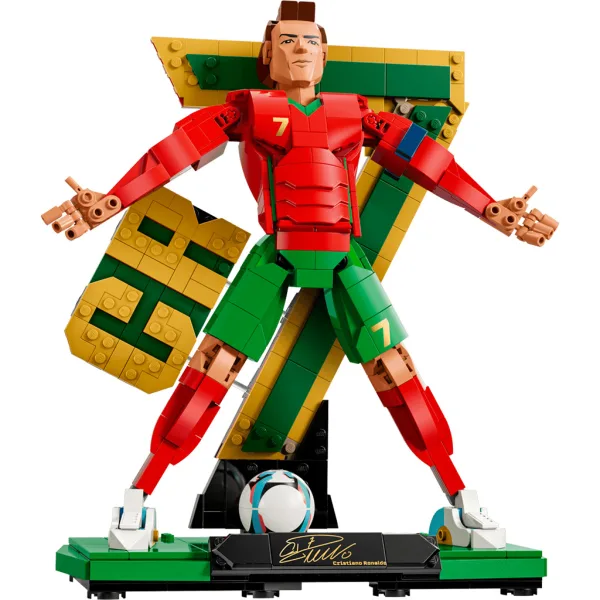 imagen de LEGO® Ediciones: Cristiano Ronaldo – Leyenda del fútbol (43016) 2