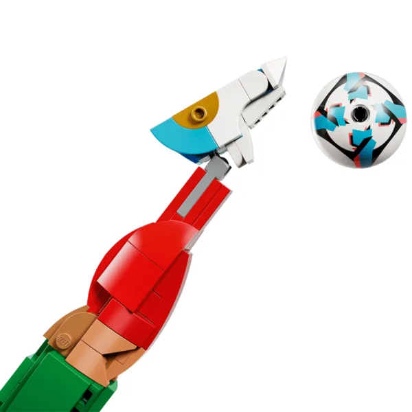 imagen de LEGO® Ediciones: Cristiano Ronaldo – Leyenda del fútbol (43016) 3