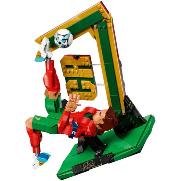 imagen de LEGO® Ediciones: Cristiano Ronaldo – Leyenda del fútbol (43016) 4
