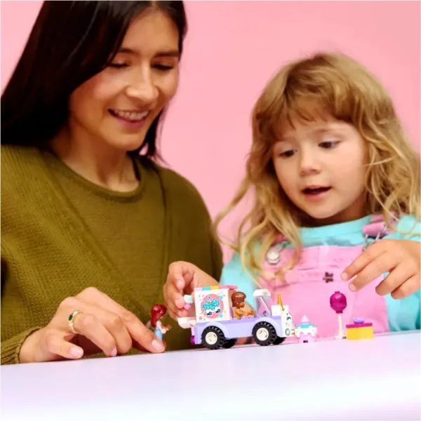 imagen de LEGO® Friends: Auto de entrega de pastel de unicornio (42675) 4