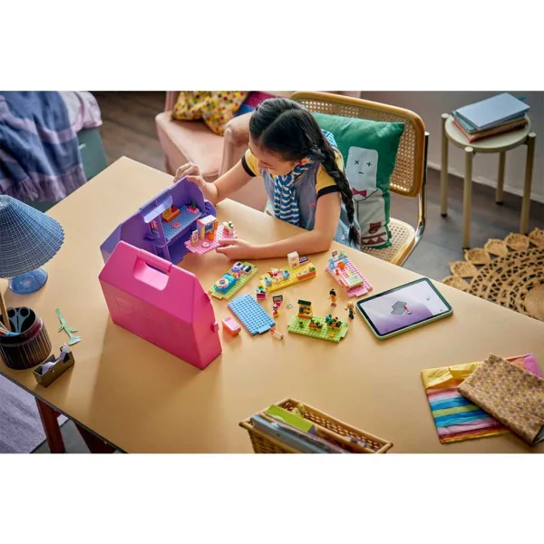 imagen de LEGO® Friends: Casa de muñecas creativa en forma de maleta (42697) 5